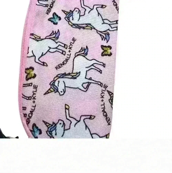 Kendall & Kylie Pink Rainbow Unicorn Zipper Case makeup bag travel bag new - Picture 3 of 8